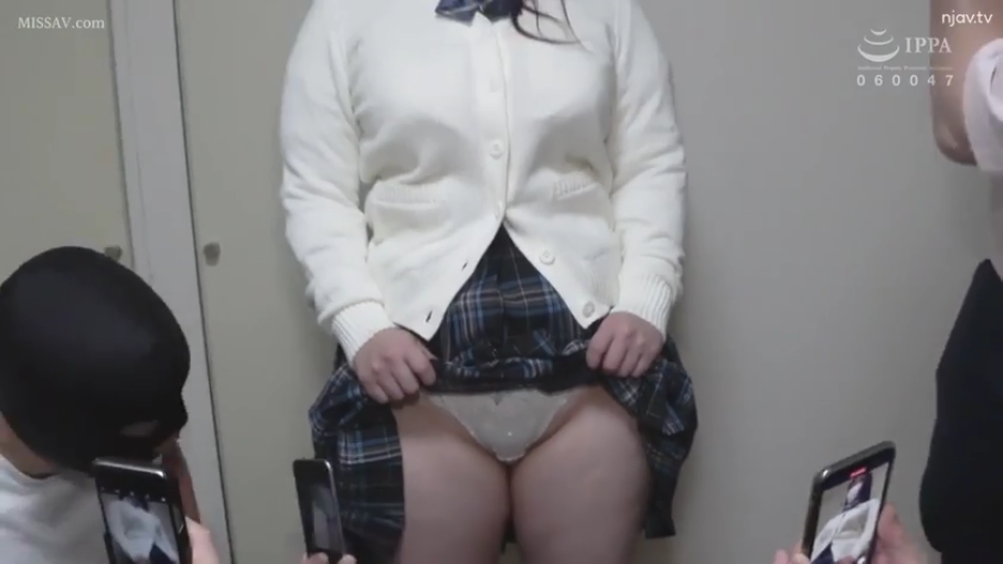 室内 · 手机 · 浅色内裤 · 内裤特写