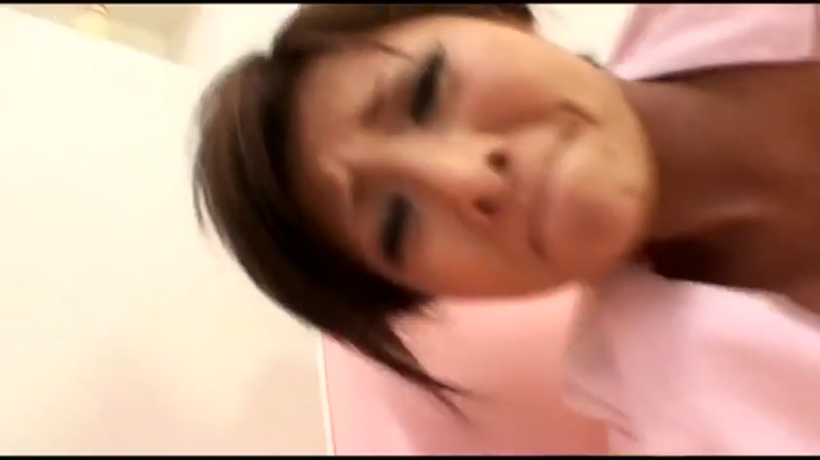 室内 · 俯身 · 脸部特写 · 第一视角 · 迷离 · 挑逗 · 粉色制服