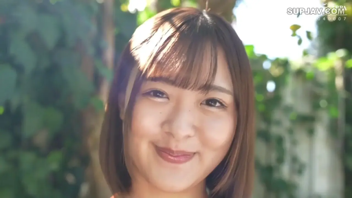 眼睛特写 · 室外 · 清纯 · 阳光直射