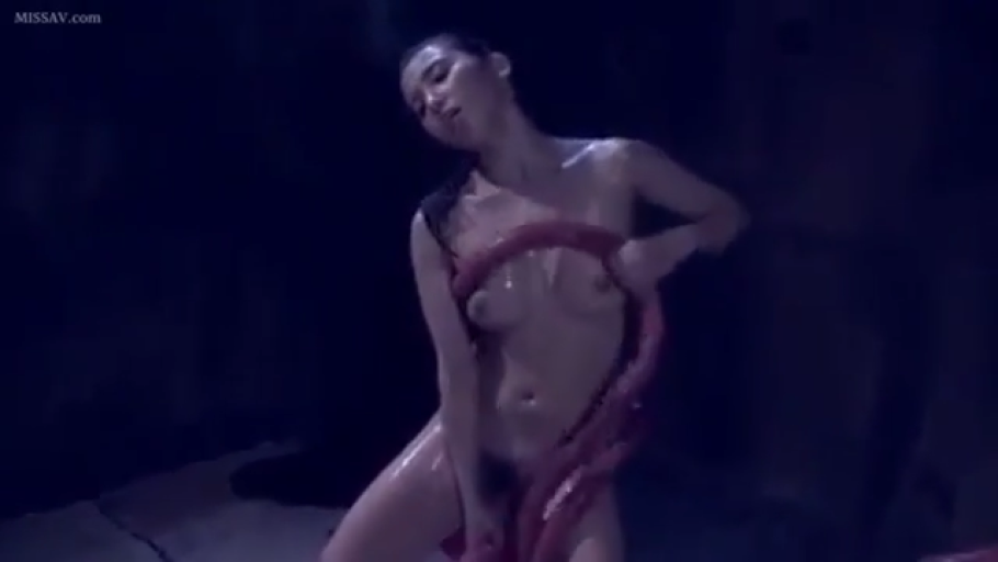 全裸 · 全身特写 · 神情迷离 · 暗室 · 橡胶触手 · 触手调教 · 身体表面有黏液
