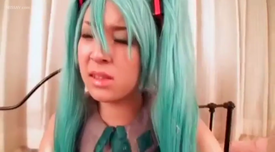 沉浸感 · 面部特写 · 室内卧室 · 水手服领结 · 假发