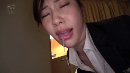 室内 · 俯身 · 脸部特写 · 职业装