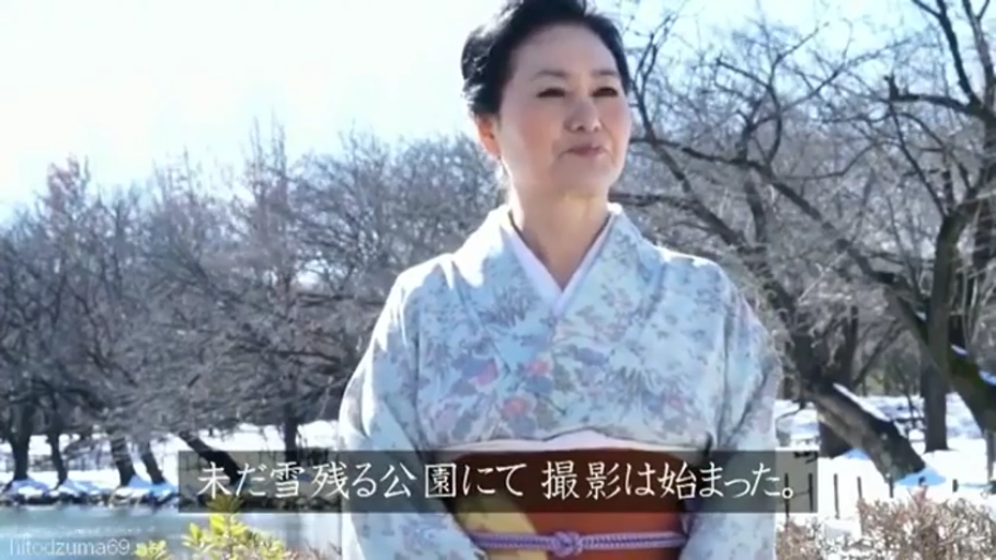 温和 · 顔のクローズアップ · 和服 · 雪地 · 冬季环境