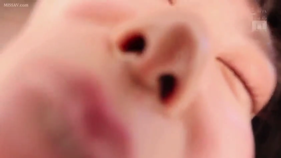 室内 · 脸部特写 · 仰卧 · 裸体