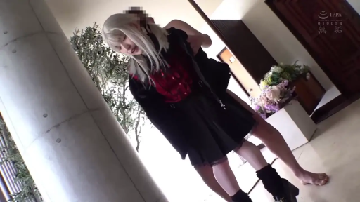 中景 · 陶醉 · 走廊 · 银发 · 站立背后位 · 搂抱抚摸 · 哥特萝莉装