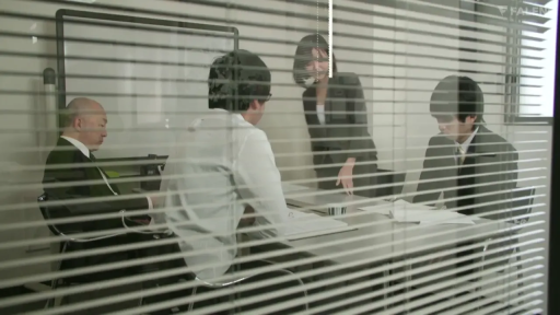 坐姿 · 严肃 · 办公室 · 中景 · 百叶窗 · 职场剧情 · OL职业装 · 商务会议