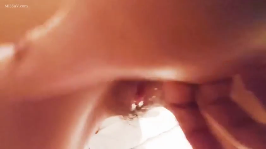 室内 · 裸体 · 手指抠弄阴唇特写 · 手指自慰 · 分泌物