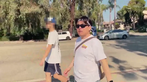 自然 · 户外 · 深色短裤 · 头巾