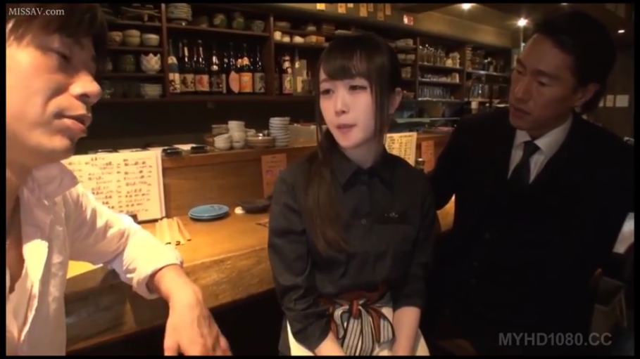 坐姿 · 交谈 · 委屈 · 中景 · 吧台 · 剧情 · 黑色衬衫 · 居酒屋