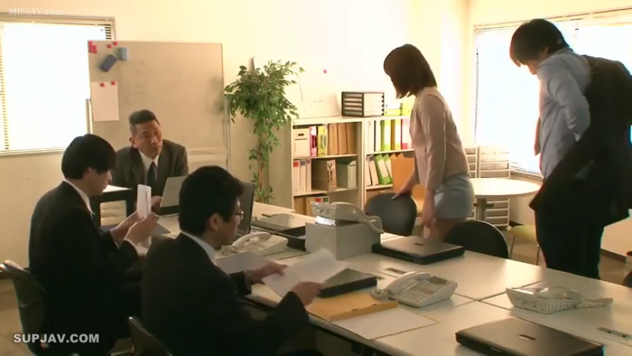 专注 · 办公室 · 西装 · 办公用具