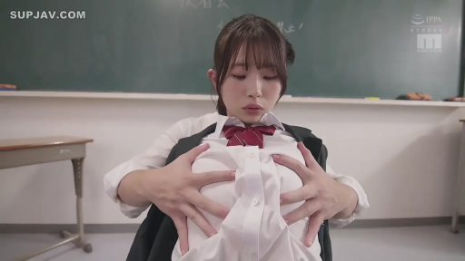 坐姿 · 教室 · 胸部特写 · JK制服 · 揉胸