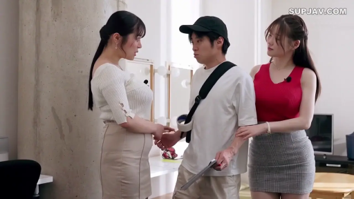 站立 · 摄影棚 · 紧身裙