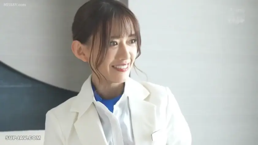 面部 · 酒店房间 · 白色职业装