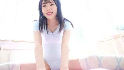 室内 · 半身 · 体操服 · 开腿