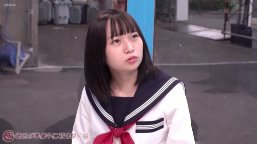 顔のクローズアップ · 水手服 · 迷茫 · 户外街道 · 无