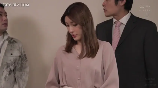 室内 · 忧郁 · 站立 · 中景 · 剧情 · 西装 · 互动