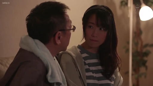 室内 · 交谈 · 条纹衫 · 双人中景 · 面对面坐