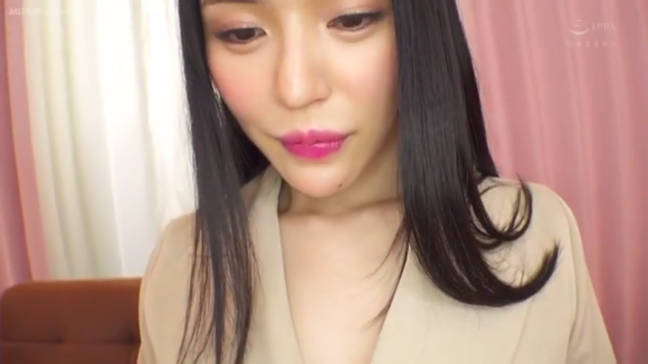 室内 · 淡定 · 脸部特写 · 米色西装外套 · 口交准备