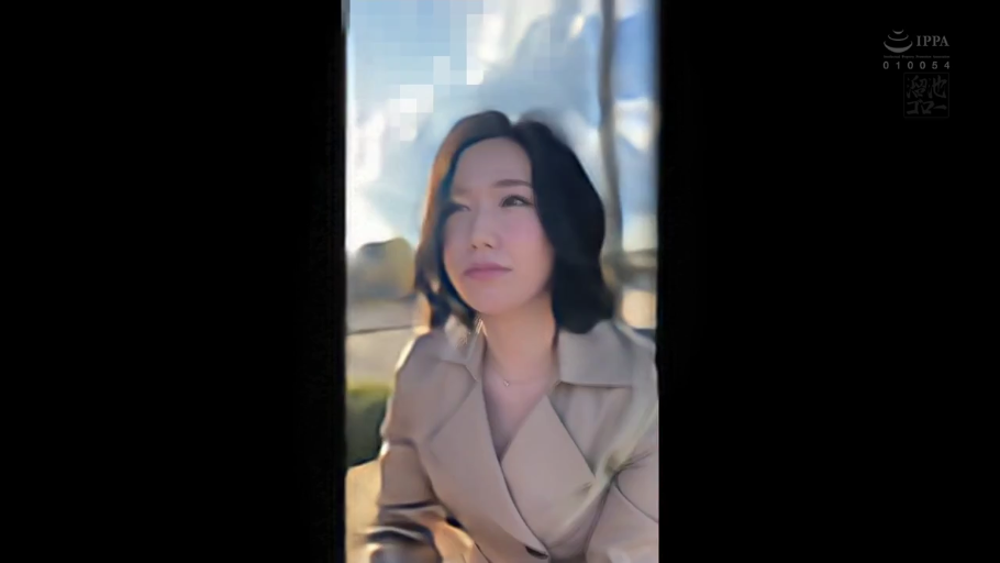 深思 · 顔のクローズアップ · 公园或街道 · カーキ色のトレンチコート · 逆光效果