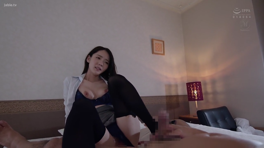 騎乗位 · ホテルルーム · 深色蕾丝内衣 · 张嘴呼吸 · 马赛克遮挡阴部 · 露点胸部特写