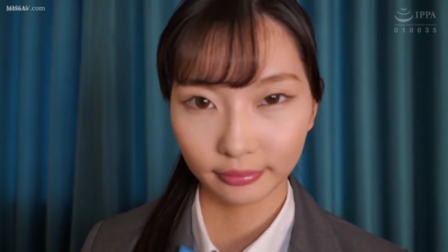 室内 · 脸部特写 · 诱惑 · 深灰色西装外套 · IPPA标识