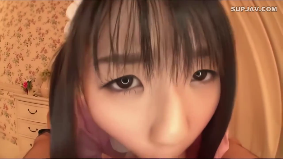 眼睛特写 · 卧室 · 女仆装 · 注视 · 女仆头饰 · 光圈倒影在眼睛里