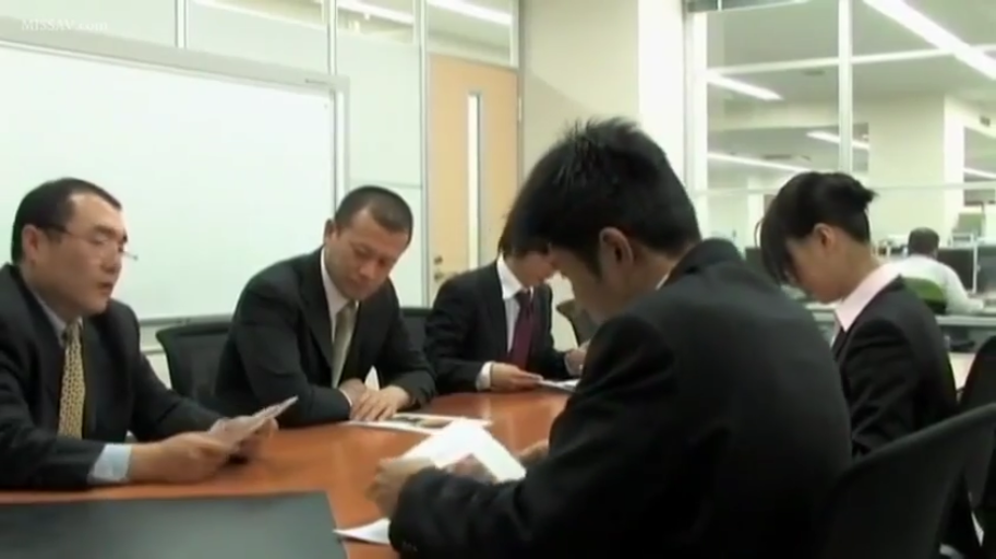 专注 · 领带 · 会议室 · 衬衫