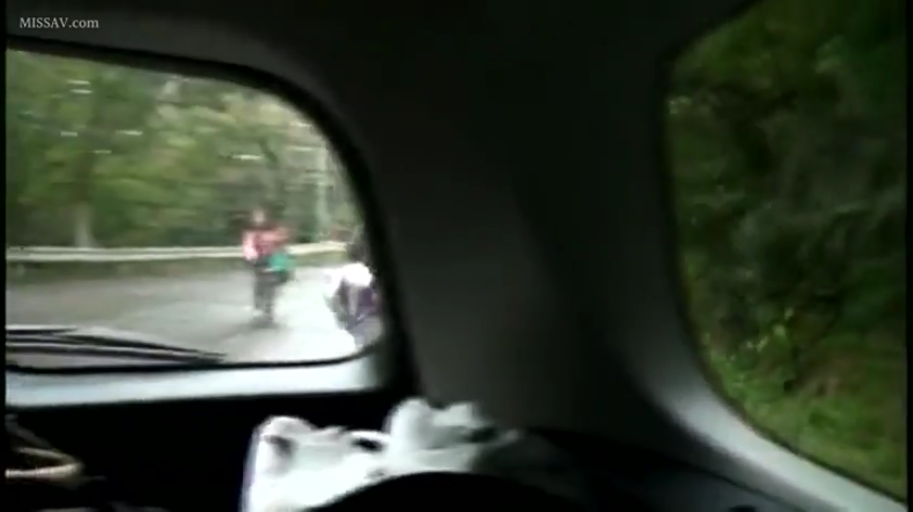 行走 · 车内 · 休闲服 · 移动