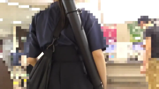 道场 · 背部特写 · 深蓝色剑道服 · 剑袋