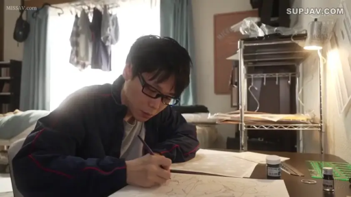 室内 · 坐姿 · 专注 · 中景 · 运动外套 · 男性 · 画笔 · 绘画