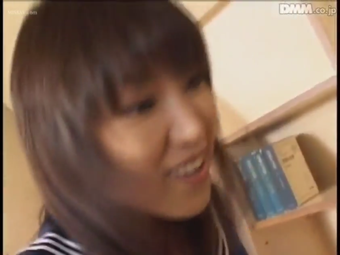微张嘴 · 眼神交流 · 书架前 · 书架 · 水手服制服