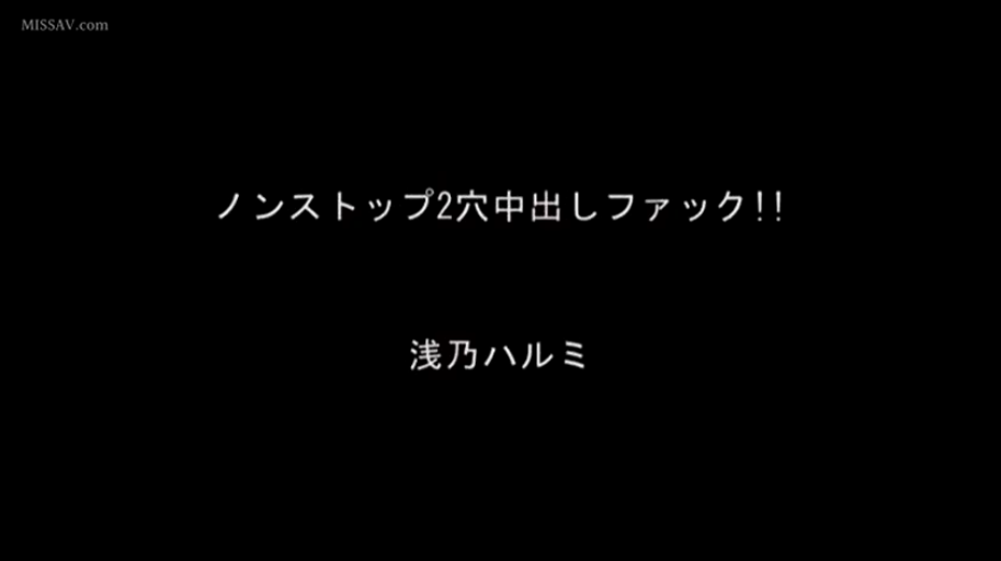 纯黑背景 · 片头字幕