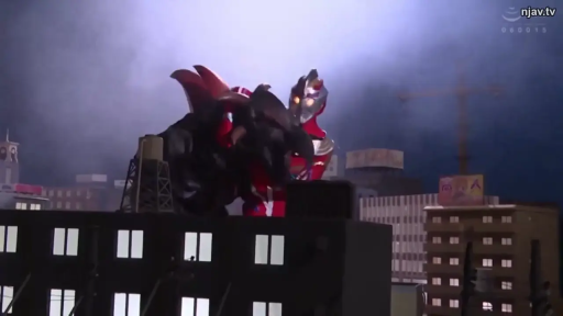 全景 · 纠缠 · 紧身皮套 · 城市缩微模型