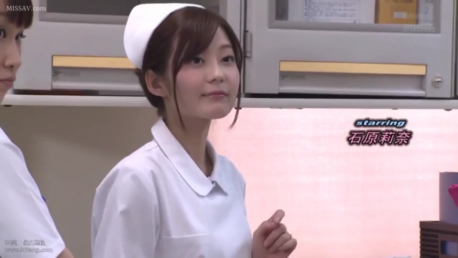 医院 · 脸部 · 护士服 · 微笑 · 注视 · 侧身站立 · 药柜 · 石原莉奈