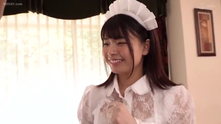 卧室或客厅 · 甜美微笑 · 上半身特写 · 女仆头饰 · 白色蕾丝女仆装