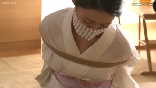 室内 · 绳子 · 头部特写 · 绳艺 · 白色和服 · 沉默