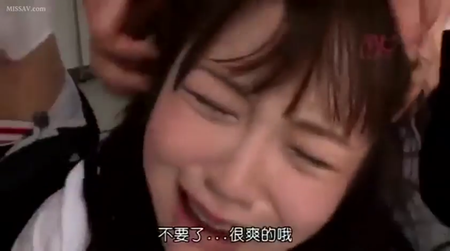 室内 · 面部潮红 · 白色衣物 · 脸部表情特写 · 口交 · 字幕显示“不要了...很爽的哦”