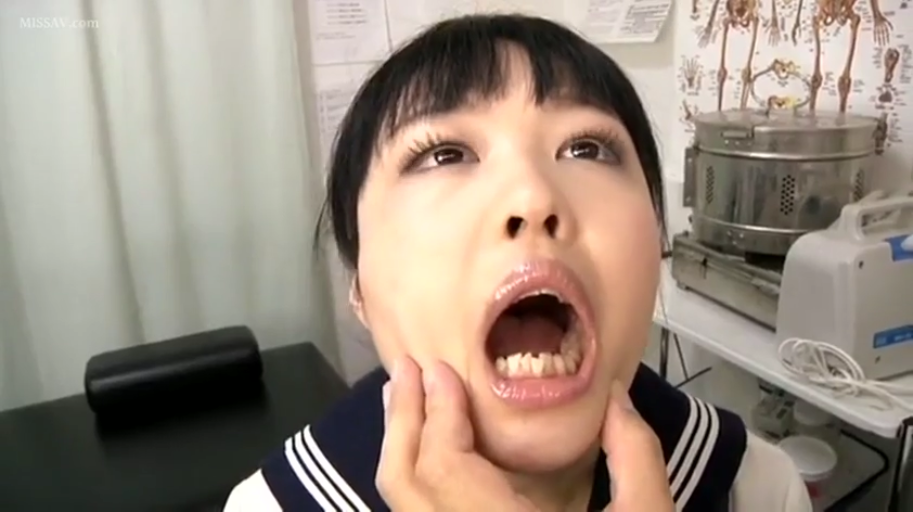 诊所 · Close-up of the mouth · Sailor suit · Medical devices · 嘴巴大张 · 光线明亮