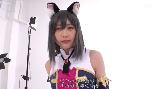 微笑 · 头部特写 · 摄影棚 · 颈部饰品 · 猫耳头饰