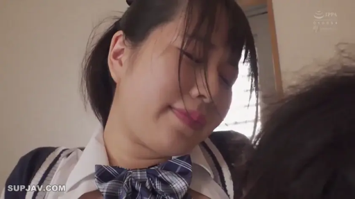 室内 · 俯身 · 脸部特写 · 口交 · 闭眼 · 制服