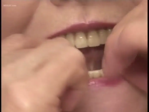 室内 · 嘴部特写