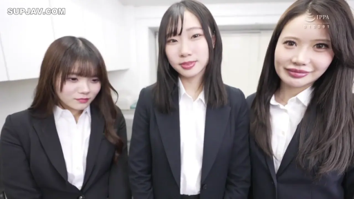 办公室 · 脸部特写 · 深色西装外套 · 注视