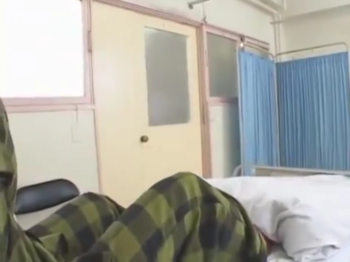 病房 · 格子病号服 · 床铺细节
