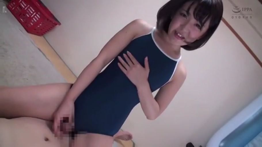 室内 · 手淫 · 害羞 · 手部特写 · 充气泳池 · 深蓝色连体泳衣 · 马赛克遮挡