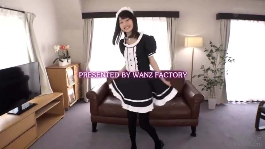 开心 · 客厅 · 女仆头饰 · 黑白女仆装 · 中景镜头