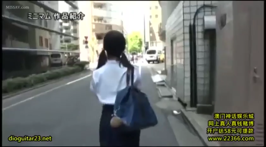 制服 · 街道