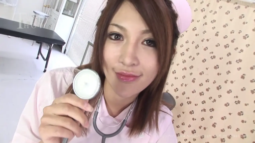 脸部特写 · 粉色护士服 · 诊室