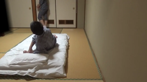 和室 · 全景 · 被褥 · 侧卧 · 浴衣 · 准备