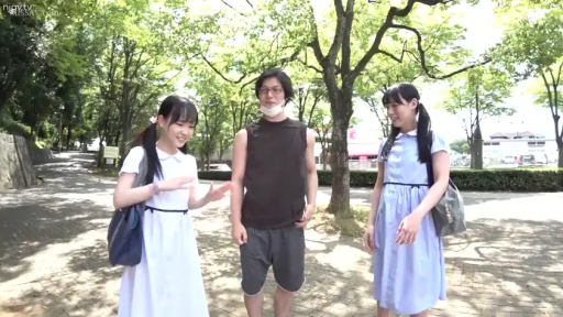 站立 · 全景 · 户外 · 连衣裙