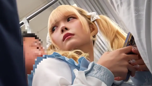 脸部 · 手机 · 侧坐 · 电车 · 玩手机 · 厌恶 · 洛丽塔装 · 金发双马尾